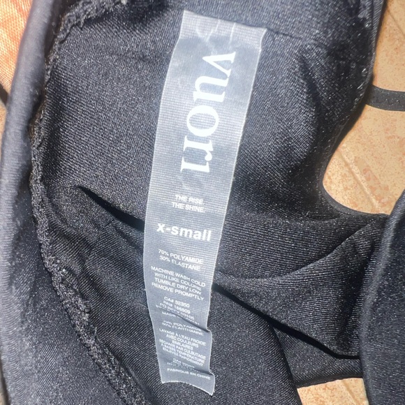Vuori black sports bra XS - Picture 3 of 3